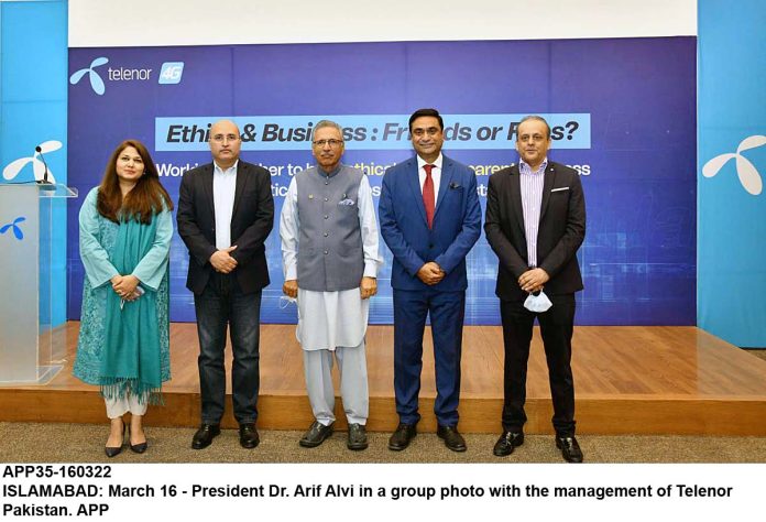 APP35-160322President-Islamabad