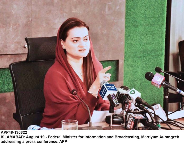 APP48-190822InfoMinister-Karachi