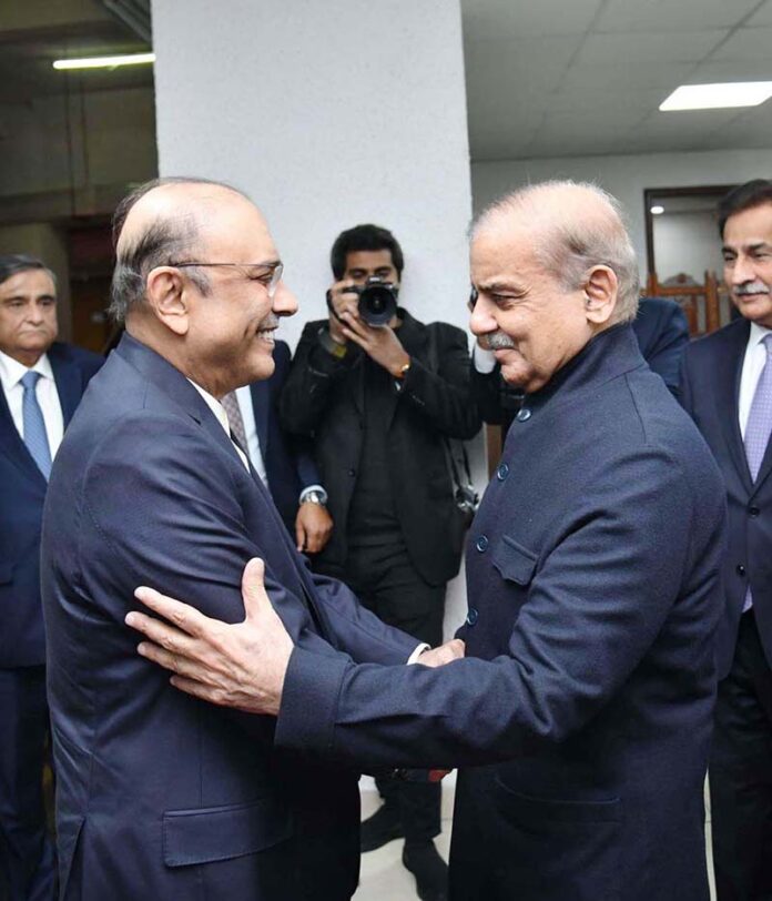 APP63-100325President-PM-Islamabad-696x812