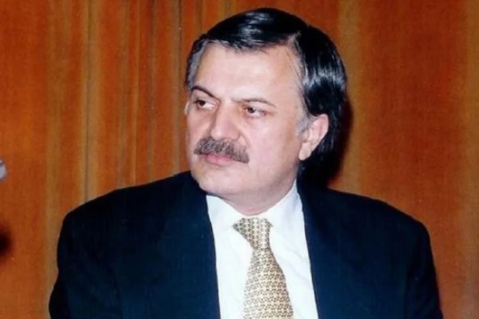 Special-Assistant-to-the-Prime-Minister-on-Industries-and-Production-Haroon-Akhtar-Khan-696x464