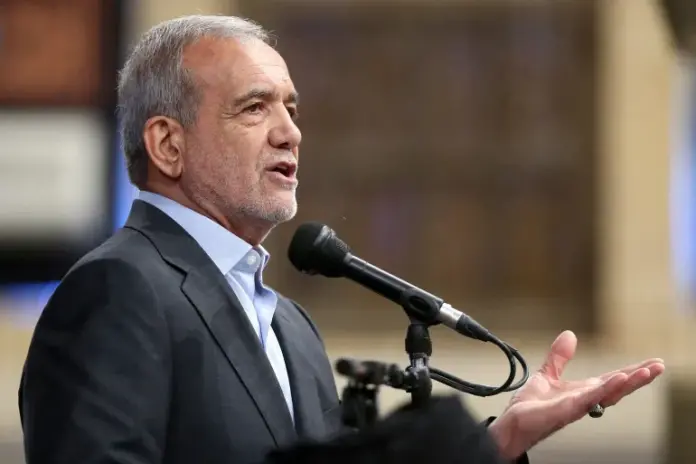 Iranian-President-Masoud-Pizshakyan-696x464
