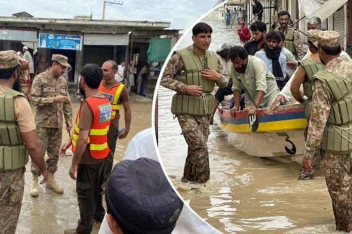 Okara-Pakistan-Army-relief-operations-for-flood-victims-7
